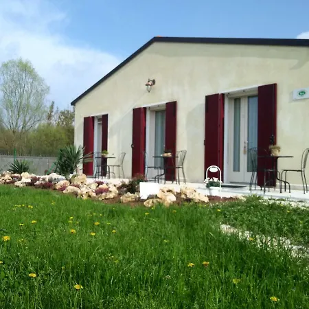 Bed & Breakfast Honey Farm 4*
